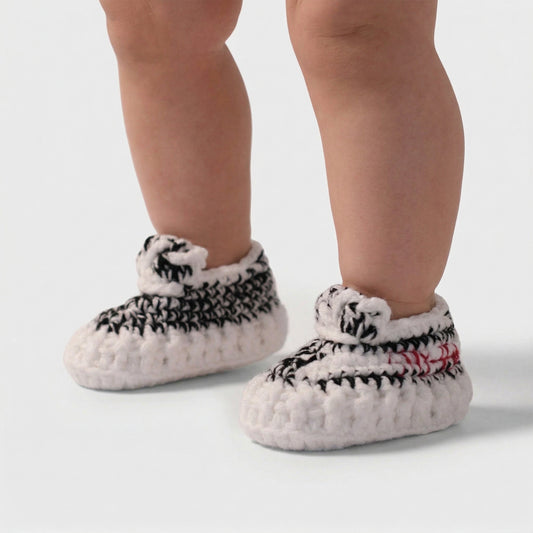 Gehaakte babyslofjes SoftStart met zwarte strepen voor baby